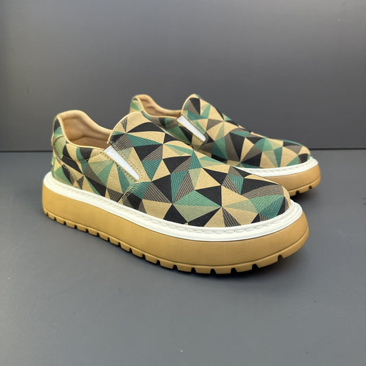 Geometric camouflage casual shoes