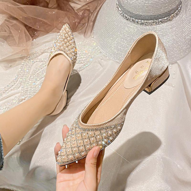 Pointed toe low heel pearl shoes